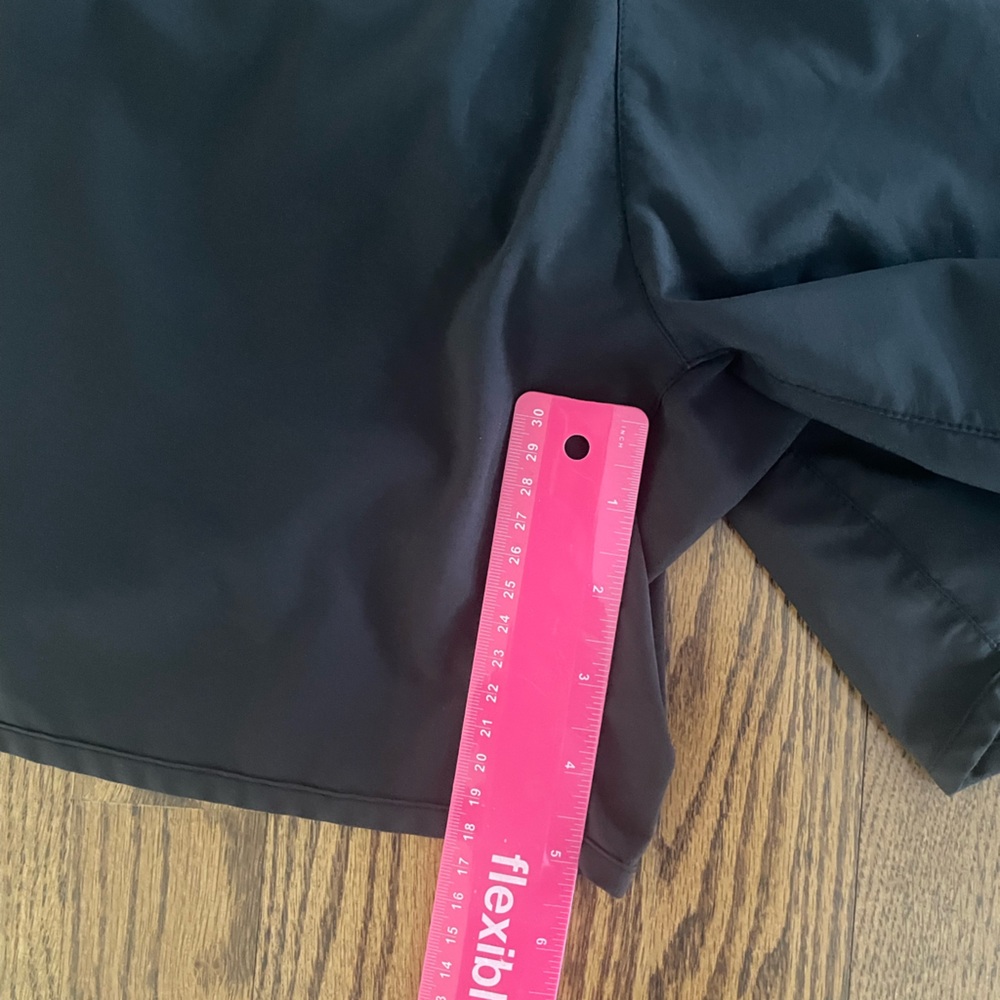 Nike women’s running shorts size S - Picture 4 of 4